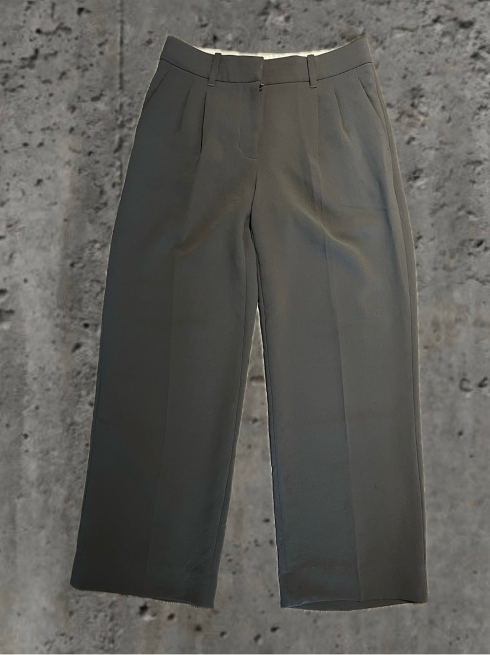 Aritzia Lo-rise Effortless Pants
